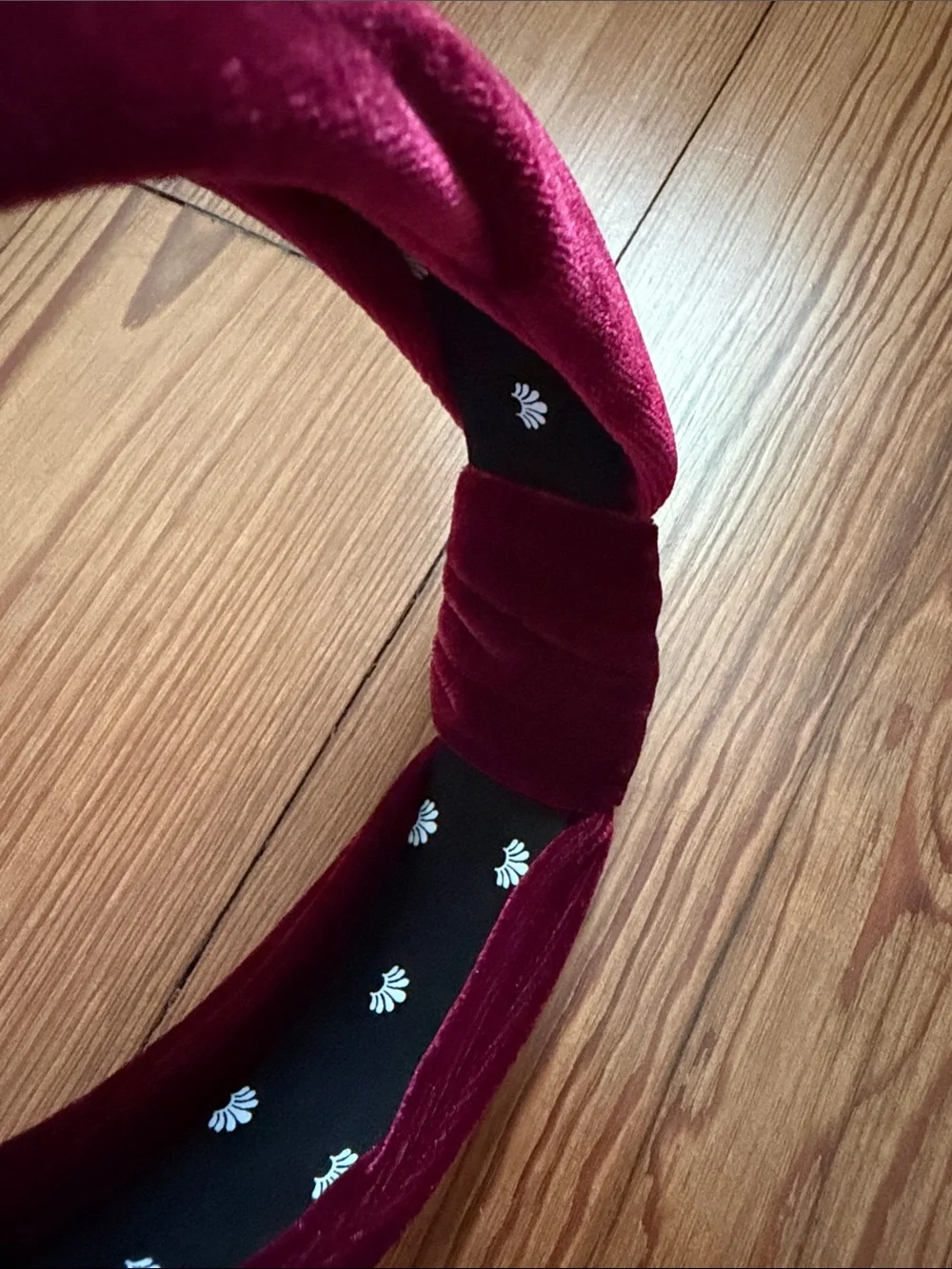 Lele Sadoughi NWOT Maroon Red Velvet Headband